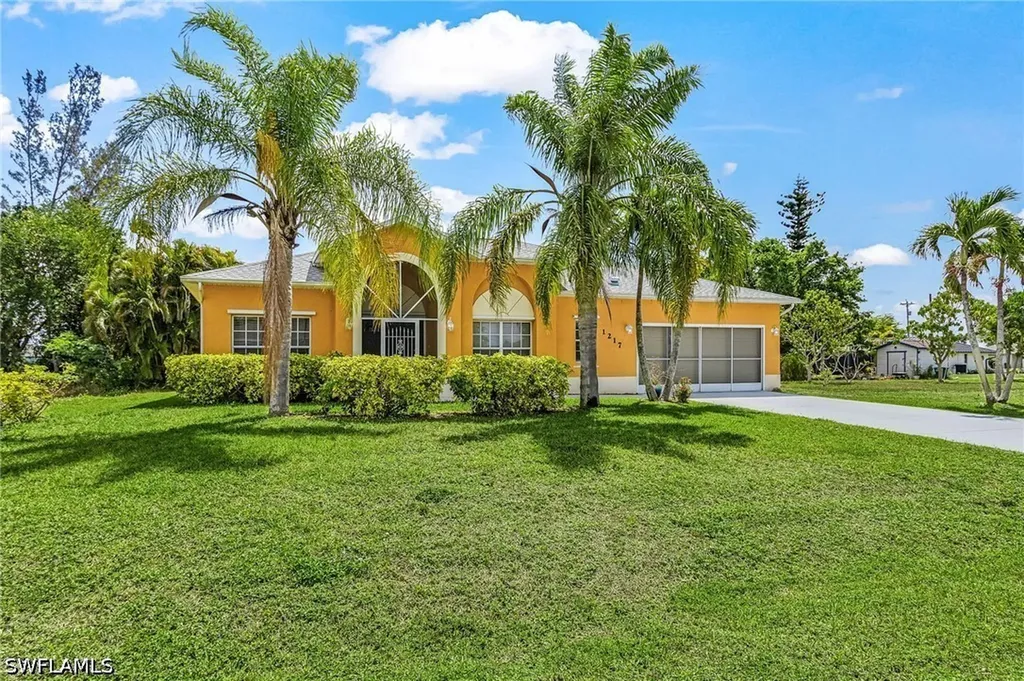 1217 SW 1st Avenue Cape Coral FL 33991