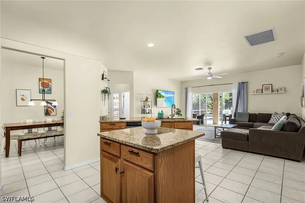 1217 SW 1st Avenue Cape Coral FL 33991