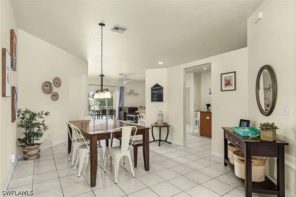 1217 SW 1st Avenue Cape Coral FL 33991