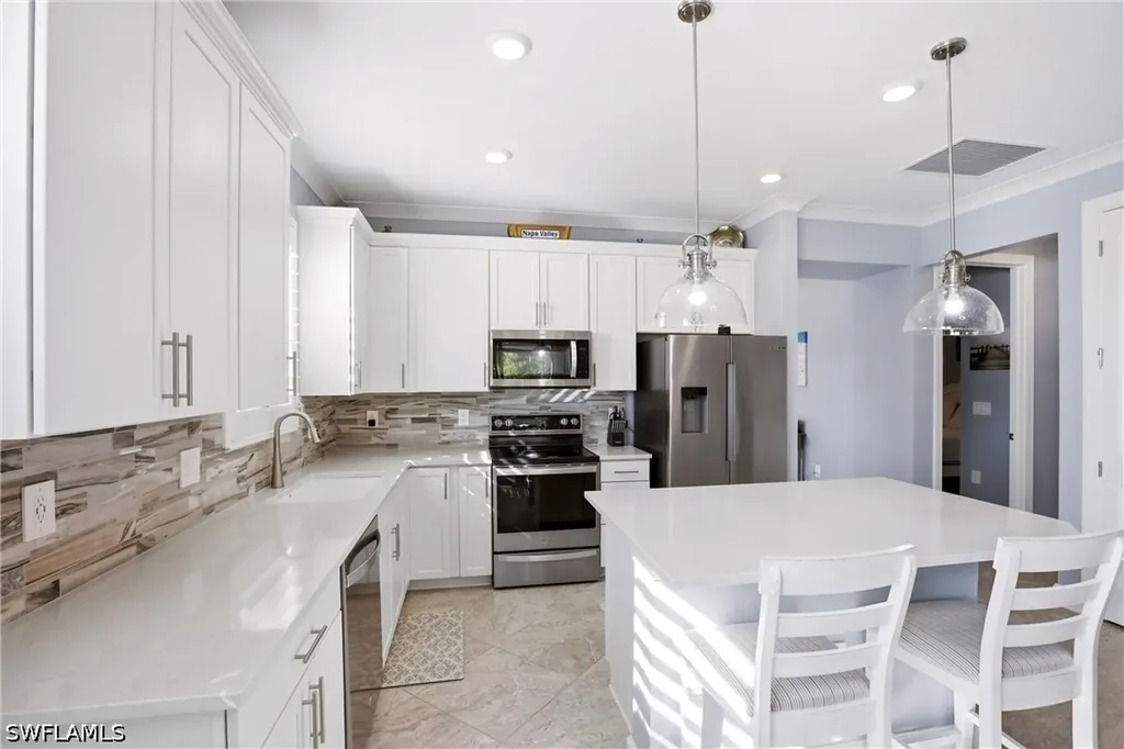 3520 Stoneville Drive Alva FL 33920