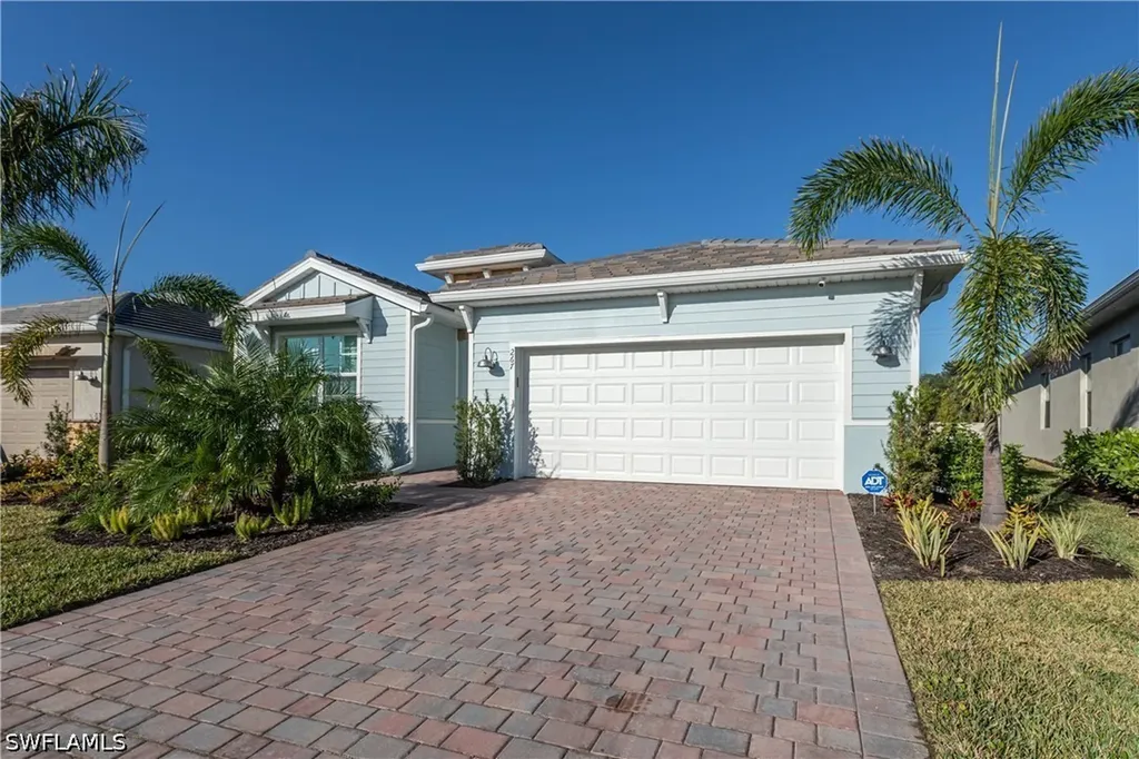 267 Tamarindo Lane Naples FL 34114