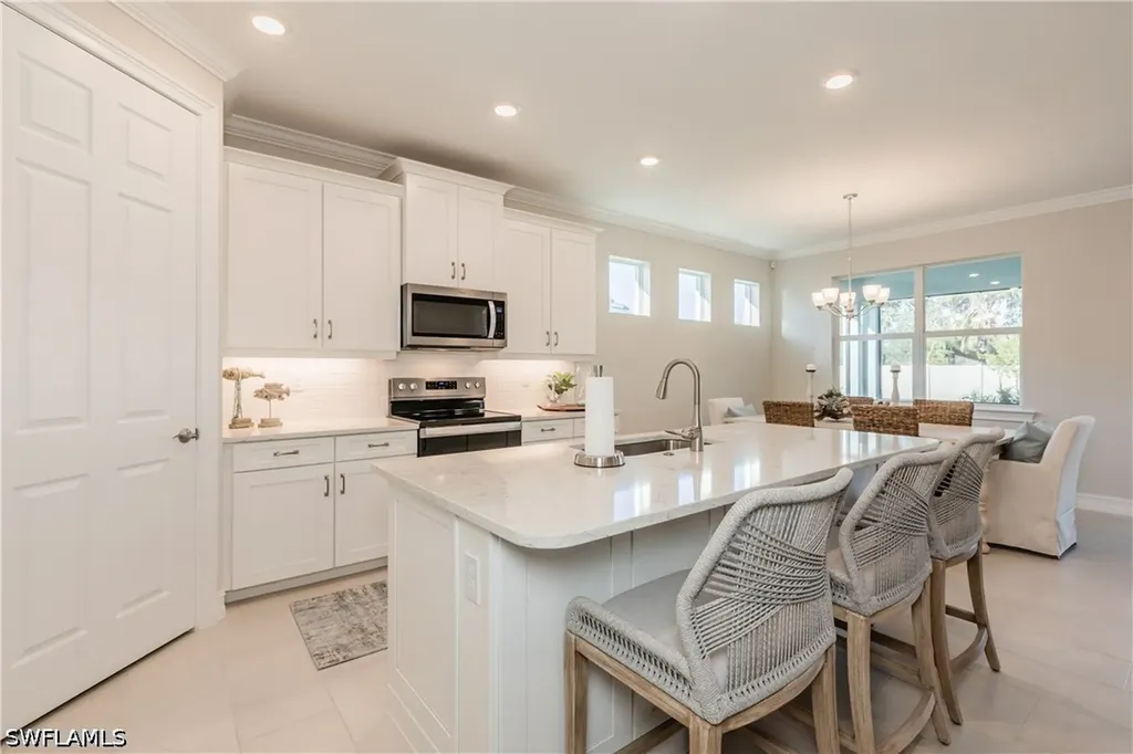267 Tamarindo Lane Naples FL 34114
