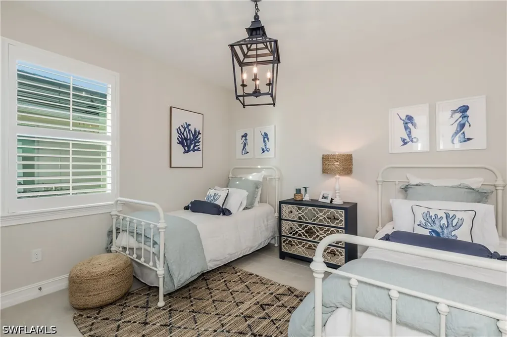 267 Tamarindo Lane Naples FL 34114