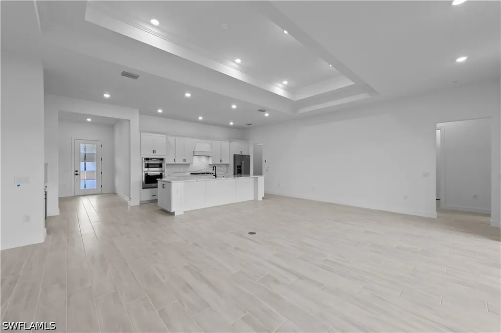 2090 Don Benito Way Naples FL 34120