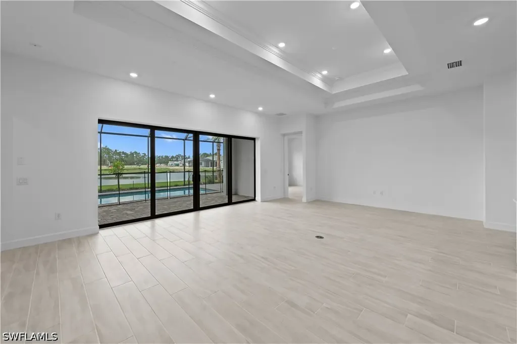 2090 Don Benito Way Naples FL 34120