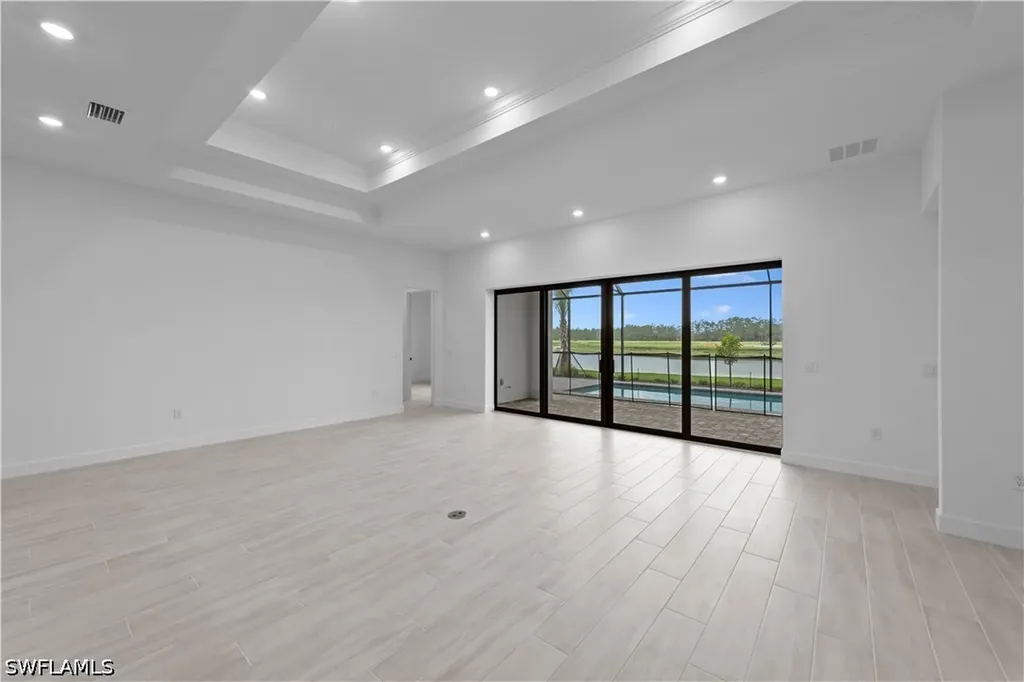2090 Don Benito Way Naples FL 34120