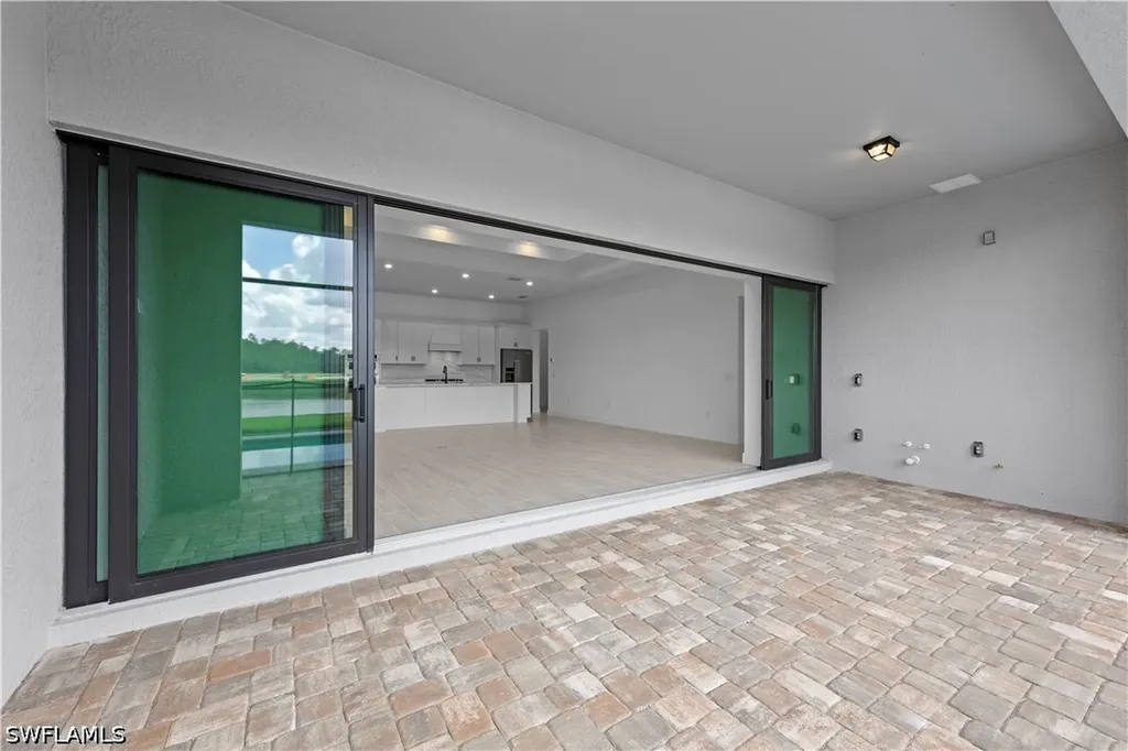 2090 Don Benito Way Naples FL 34120