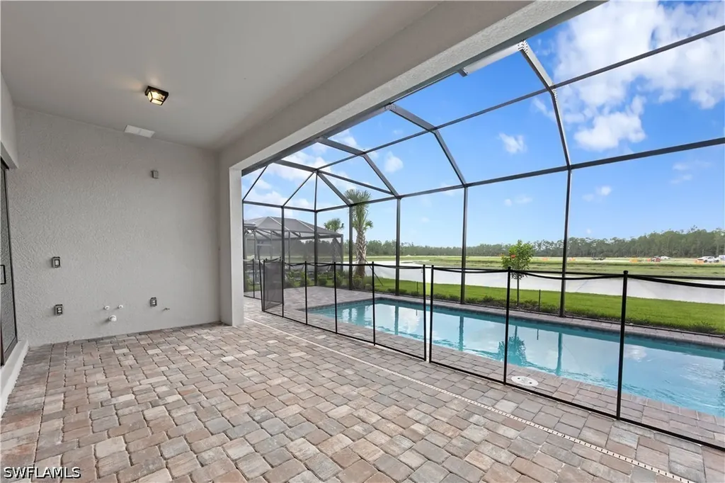 2090 Don Benito Way Naples FL 34120