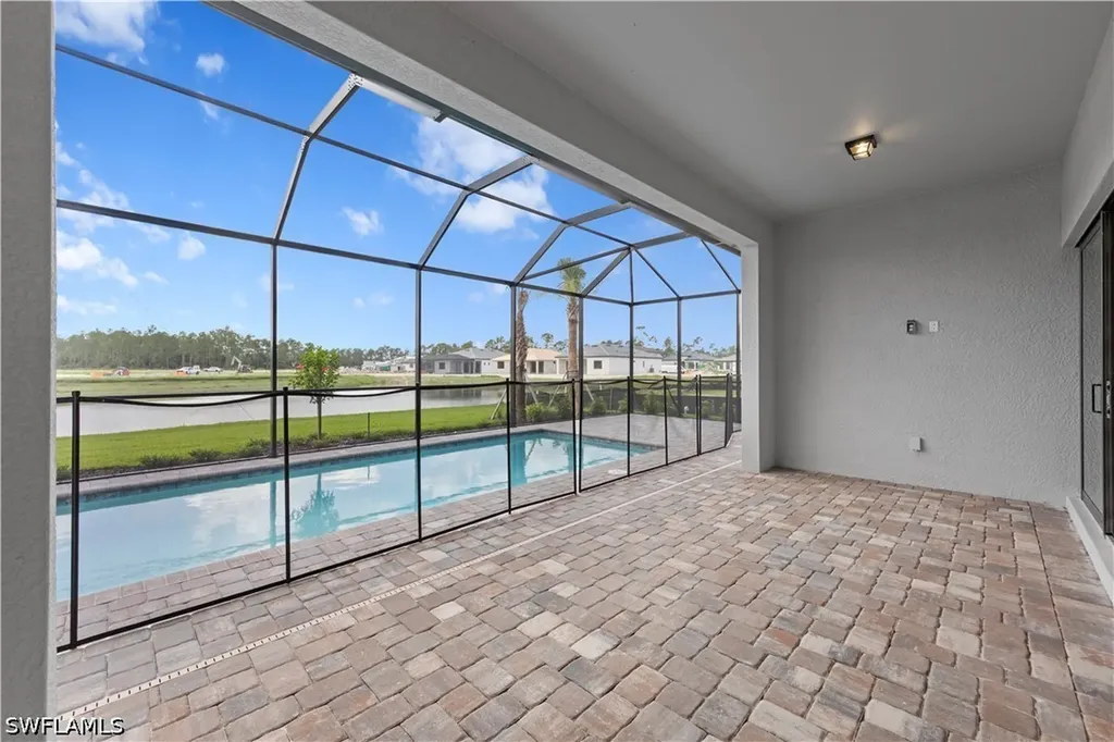 2090 Don Benito Way Naples FL 34120
