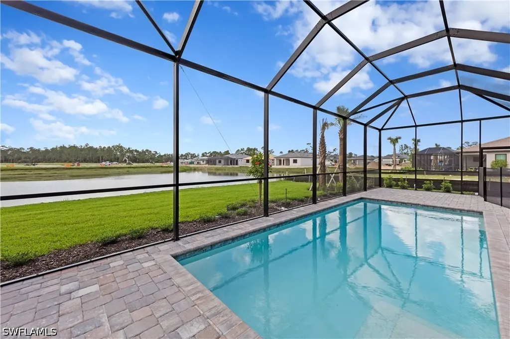2090 Don Benito Way Naples FL 34120