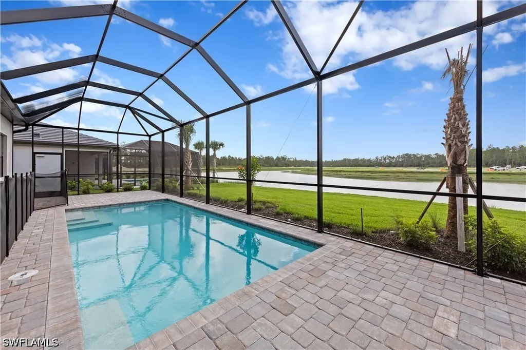2090 Don Benito Way Naples FL 34120