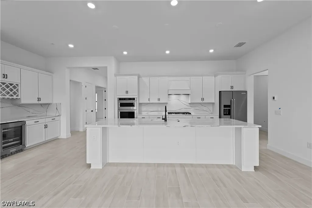 2090 Don Benito Way Naples FL 34120
