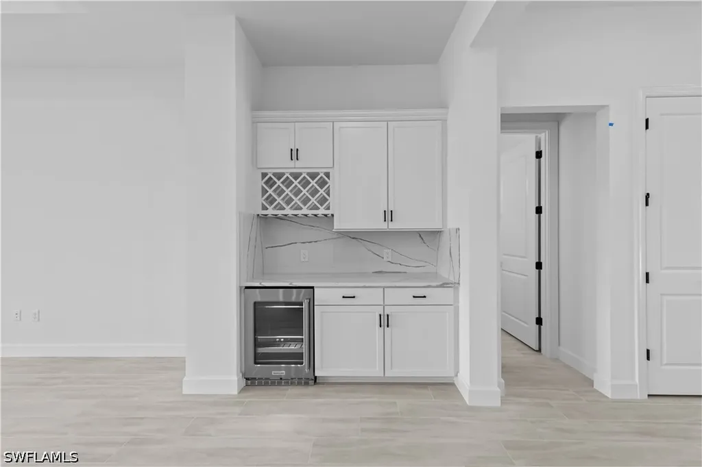 2090 Don Benito Way Naples FL 34120
