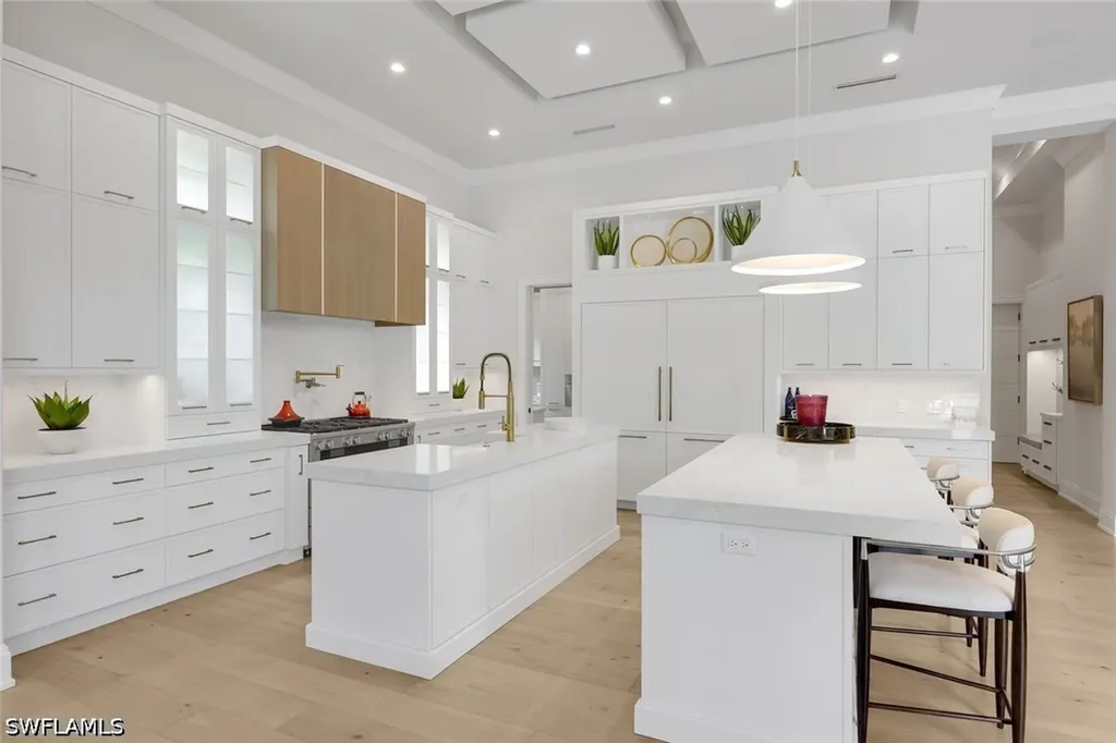 767 Park Shore Drive Naples FL 34103