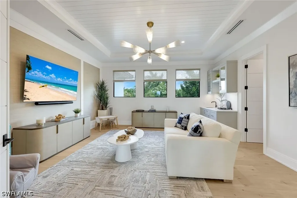 767 Park Shore Drive Naples FL 34103