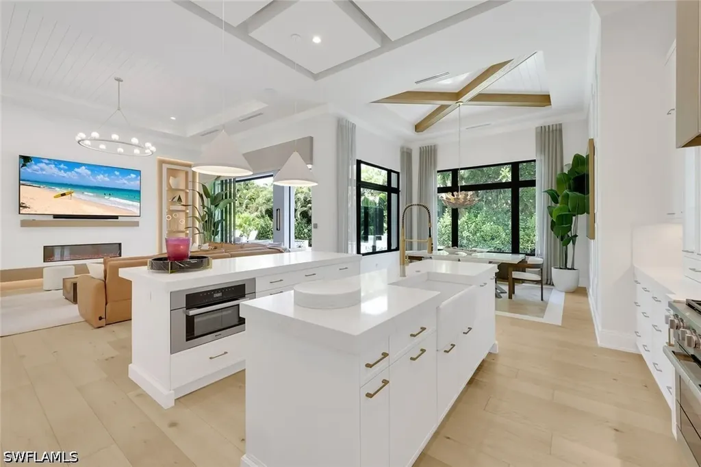 767 Park Shore Drive Naples FL 34103