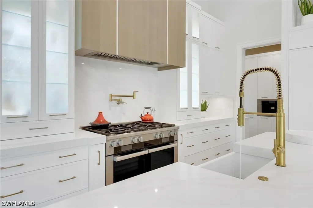 767 Park Shore Drive Naples FL 34103