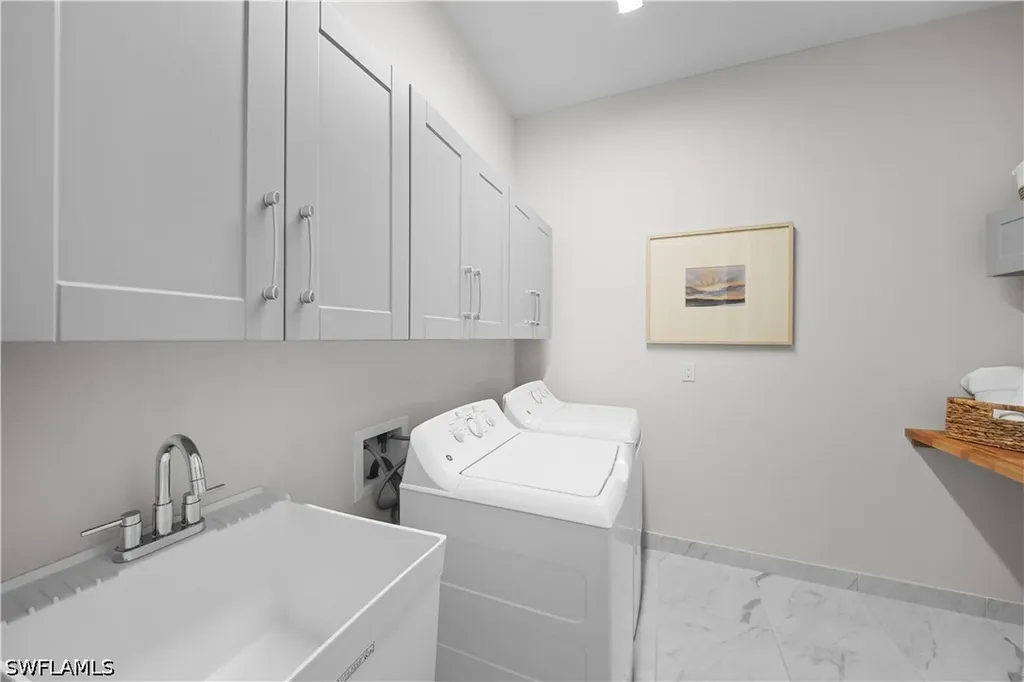 12092 Eucalyptus Way Naples FL 34120