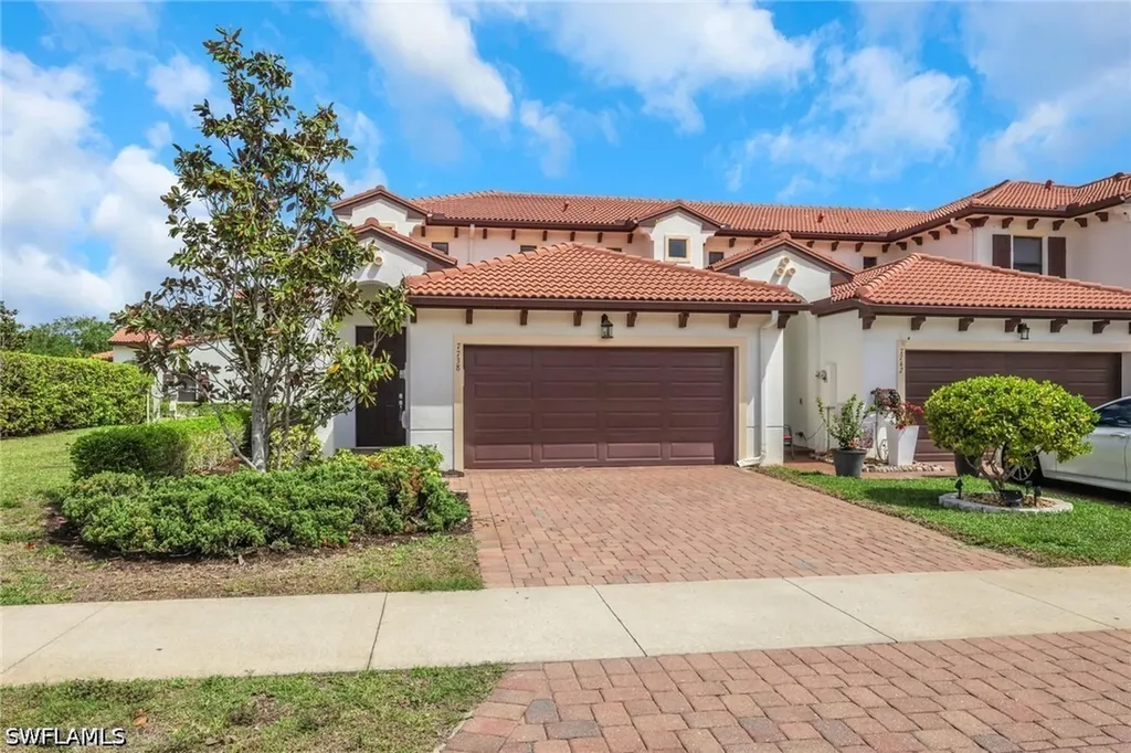 7738 Bristol Circle Naples FL 34120