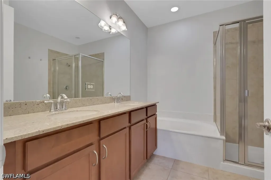 7738 Bristol Circle Naples FL 34120