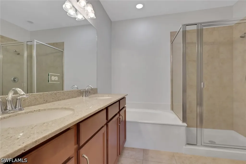 7738 Bristol Circle Naples FL 34120