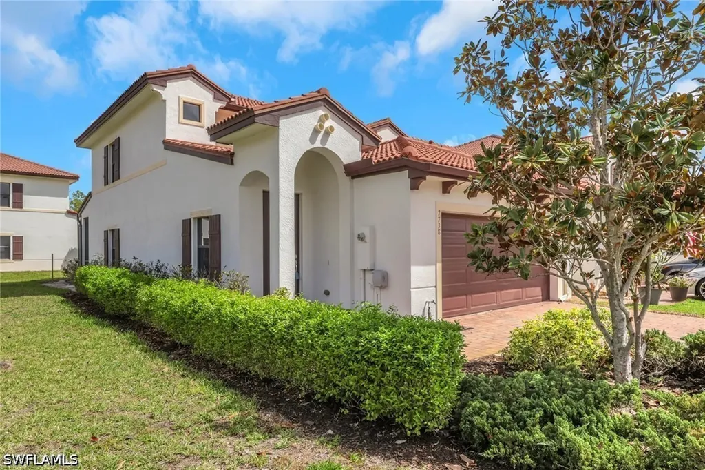 7738 Bristol Circle Naples FL 34120