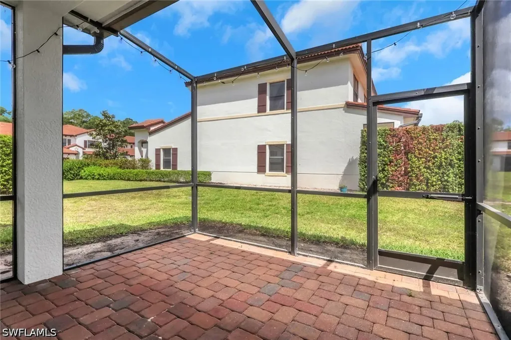 7738 Bristol Circle Naples FL 34120