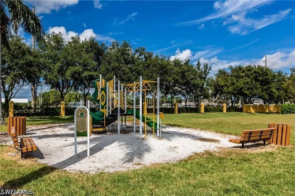7738 Bristol Circle Naples FL 34120