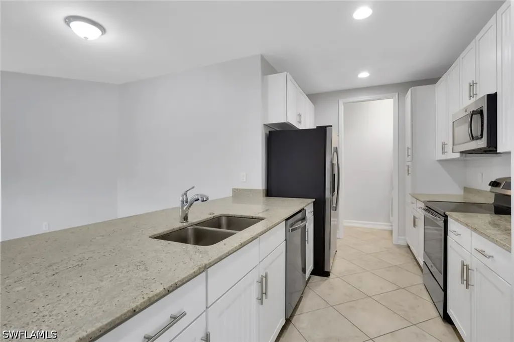 7738 Bristol Circle Naples FL 34120