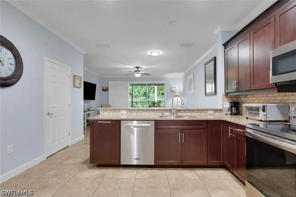1289 Oxford Lane Naples FL 34105