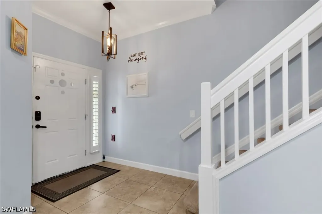 1289 Oxford Lane Naples FL 34105