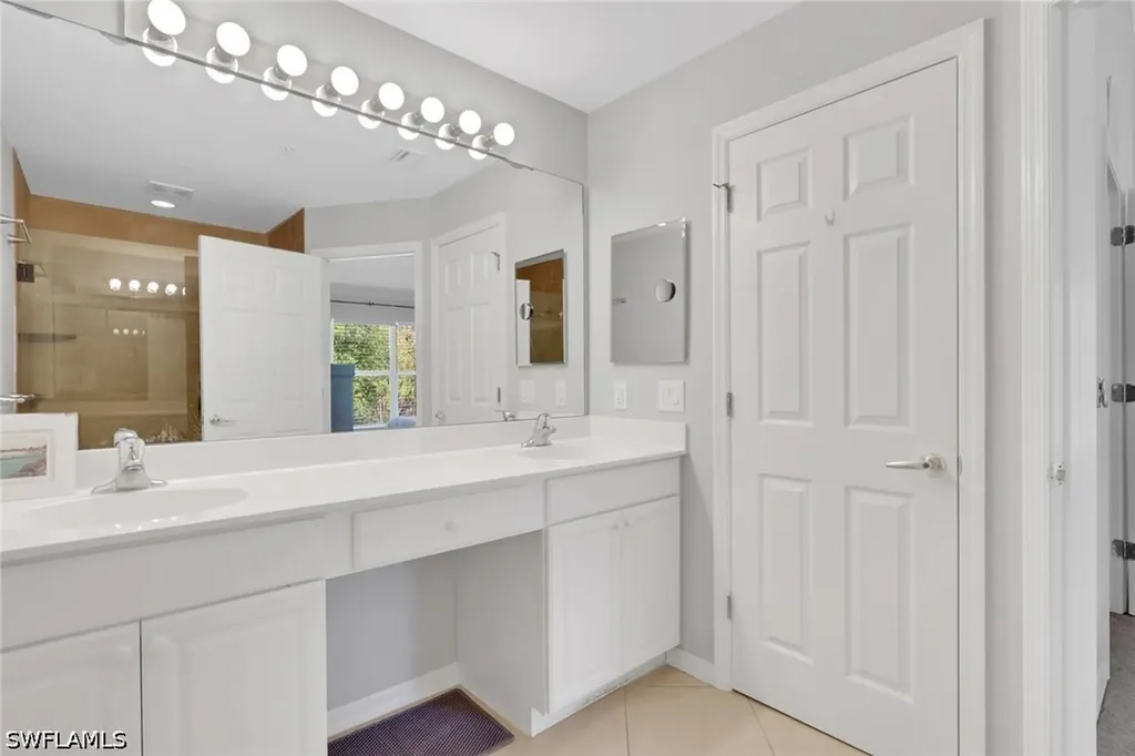 1289 Oxford Lane Naples FL 34105