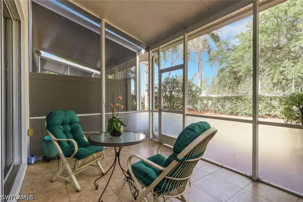 1289 Oxford Lane Naples FL 34105