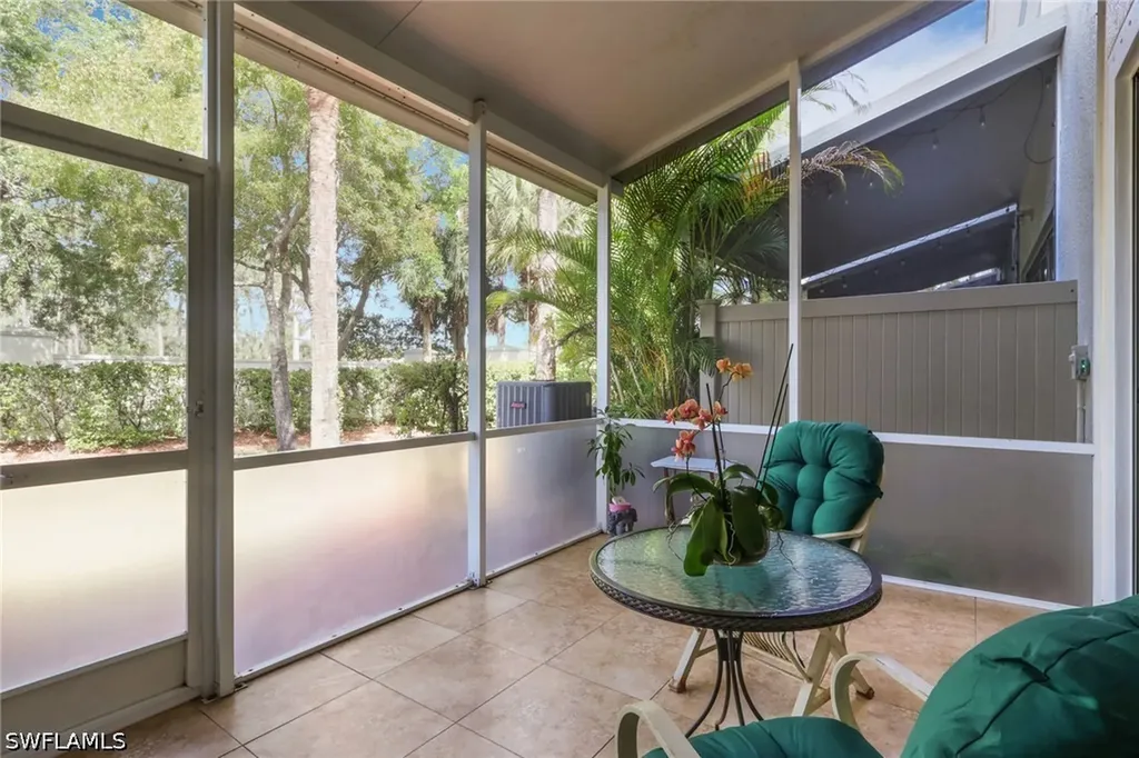 1289 Oxford Lane Naples FL 34105