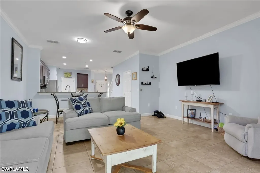 1289 Oxford Lane Naples FL 34105
