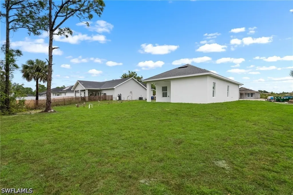 2805 Connie Avenue N Lehigh Acres FL 33971