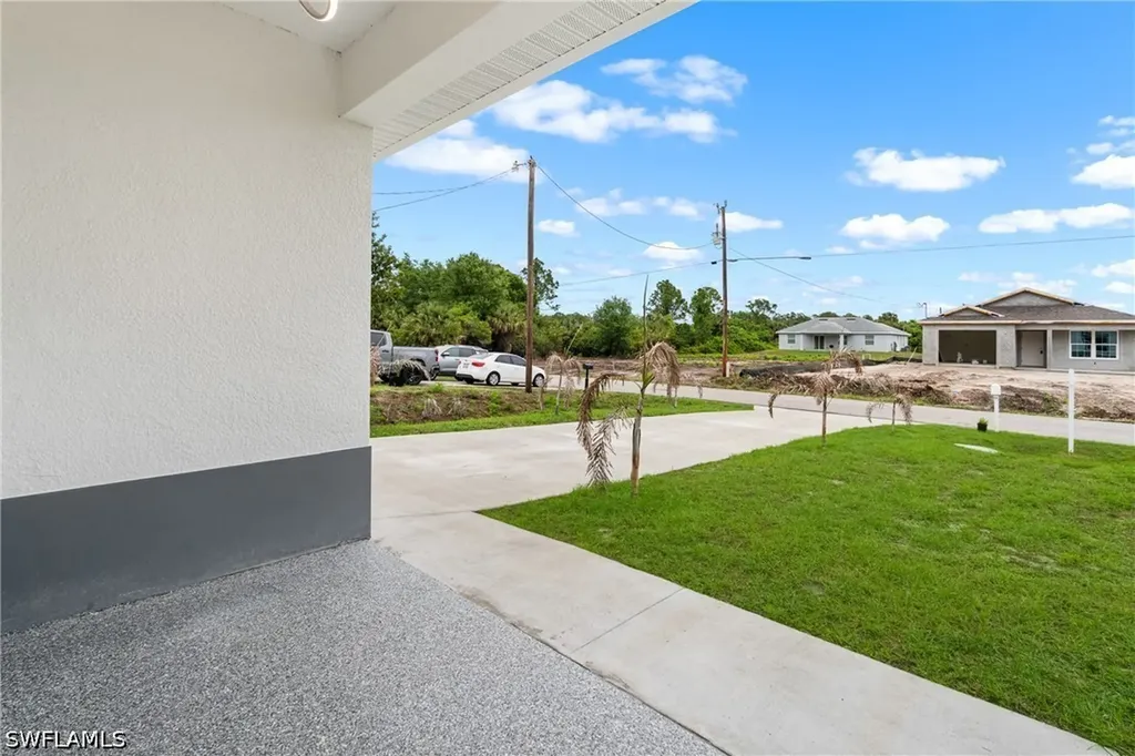 2805 Connie Avenue N Lehigh Acres FL 33971