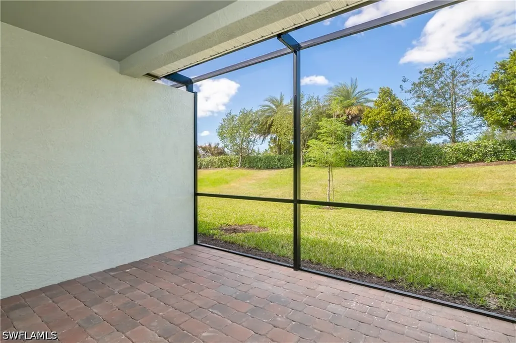 14559 Edgewater Circle Naples FL 34114