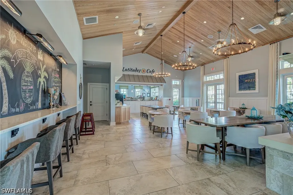 14559 Edgewater Circle Naples FL 34114