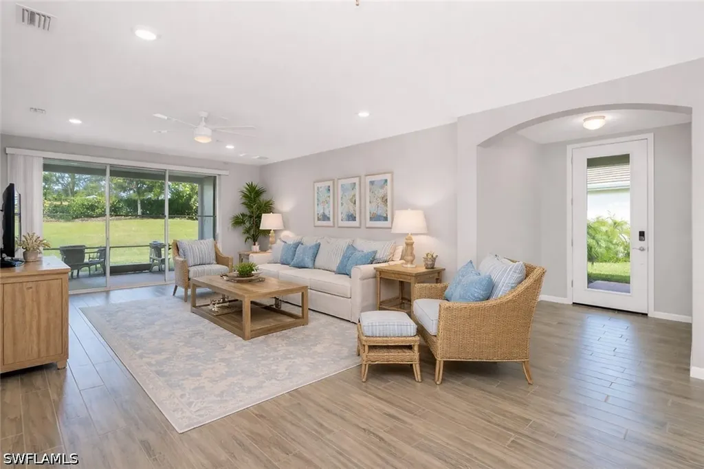 14559 Edgewater Circle Naples FL 34114