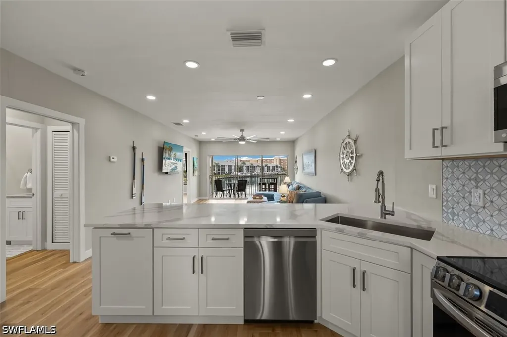 1942 Beach Parkway Cape Coral FL 33904