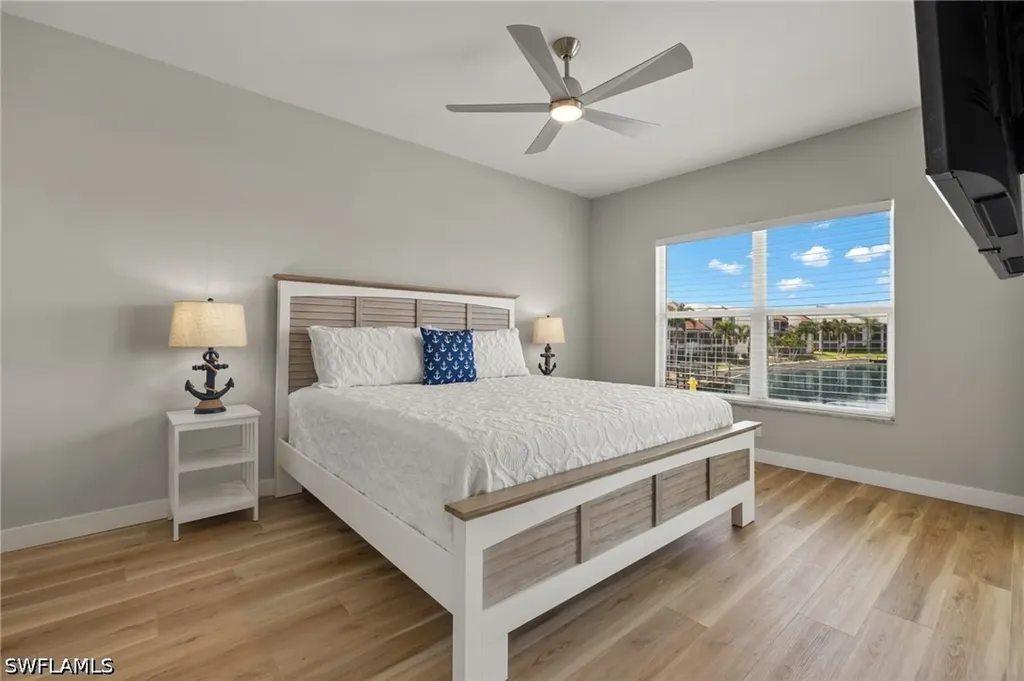 1942 Beach Parkway Cape Coral FL 33904