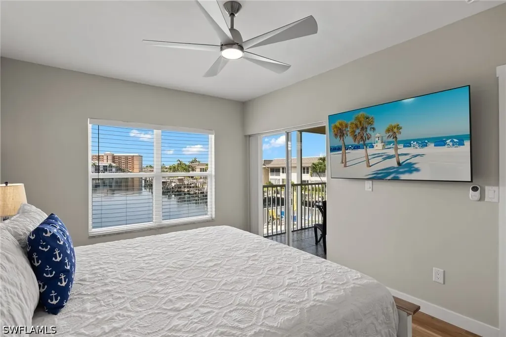 1942 Beach Parkway Cape Coral FL 33904