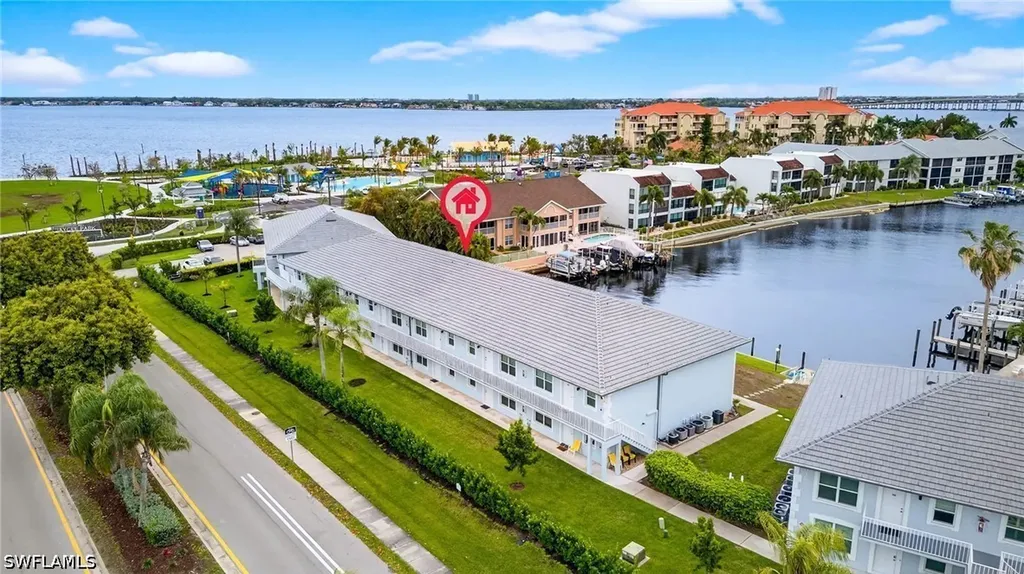 1942 Beach Parkway Cape Coral FL 33904