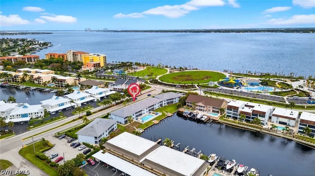 1942 Beach Parkway Cape Coral FL 33904
