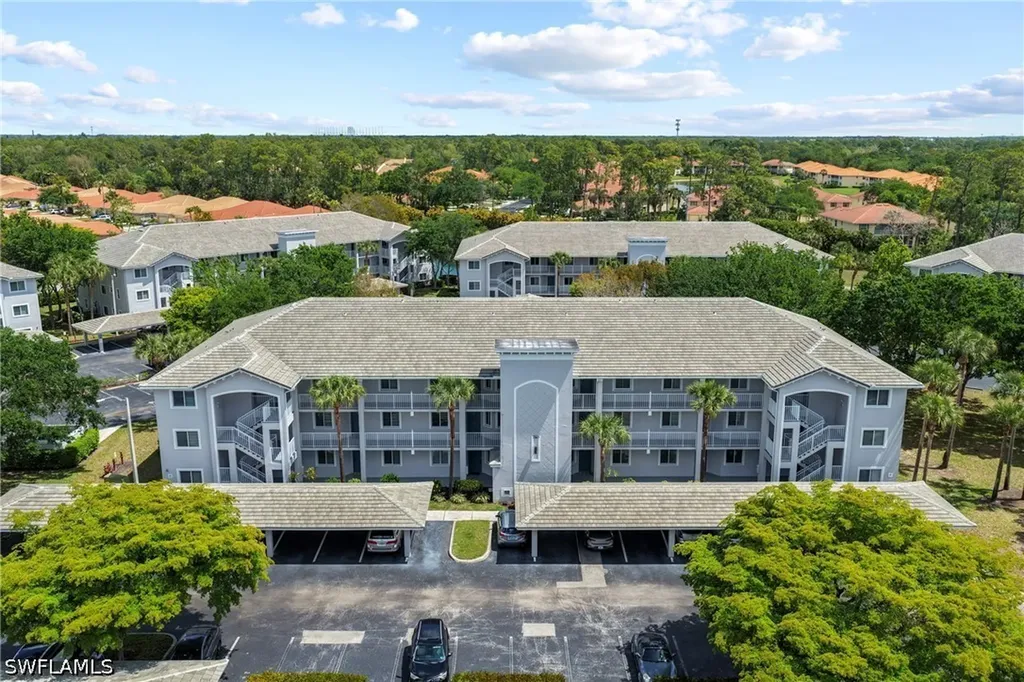 7821 Great Heron Way Naples FL 34104