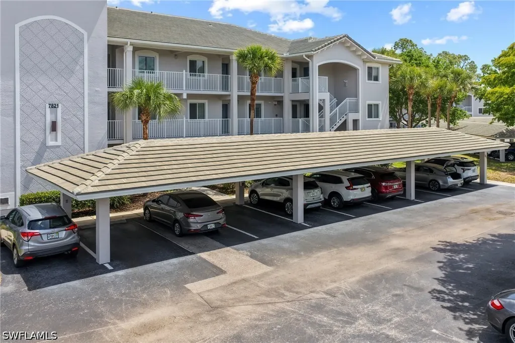 7821 Great Heron Way Naples FL 34104