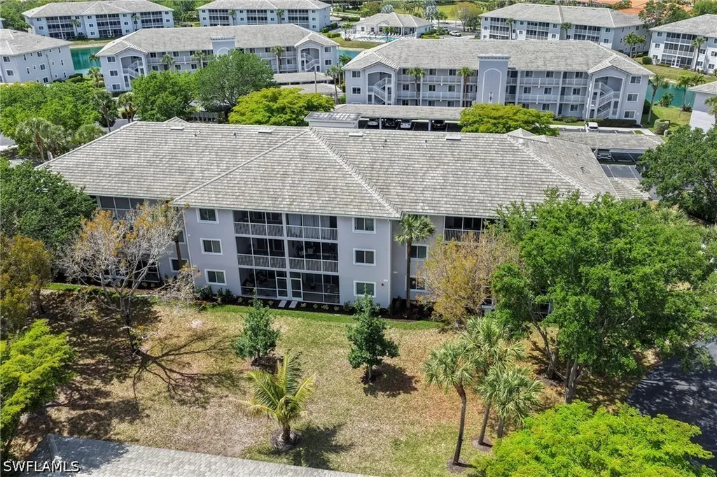 7821 Great Heron Way Naples FL 34104