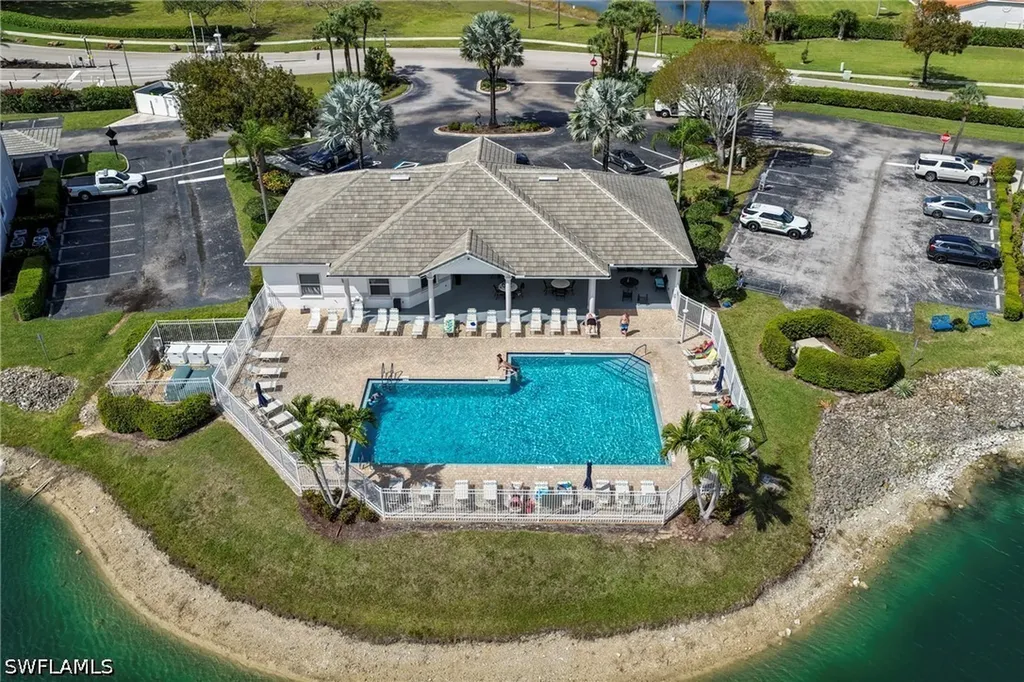 7821 Great Heron Way Naples FL 34104