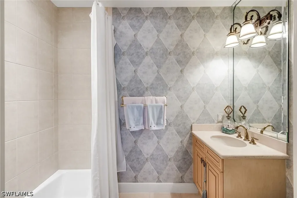 554 Avellino Isle Circle Naples FL 34119